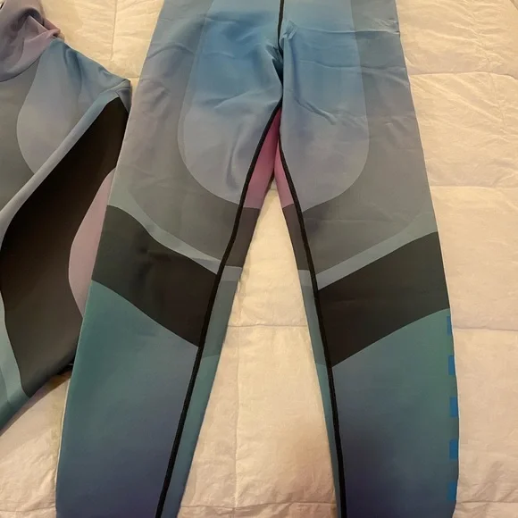 Ultracor workout set! NEVER WORN - Picture 3 of 6